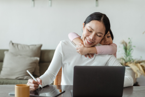 Superb ways women can balance work and family life | The Times of India